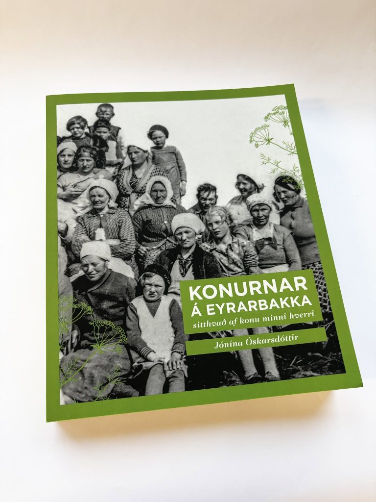 Bókarkápa Konurnar á Eyrarbakka eftir Jónína Óskarsdóttir